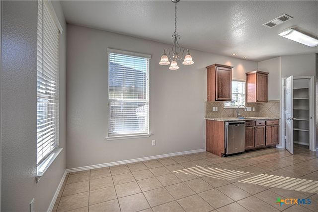 1011 Sugar Brook Drive, Temple, TX 76502