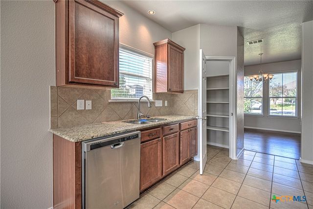 1011 Sugar Brook Drive, Temple, TX 76502