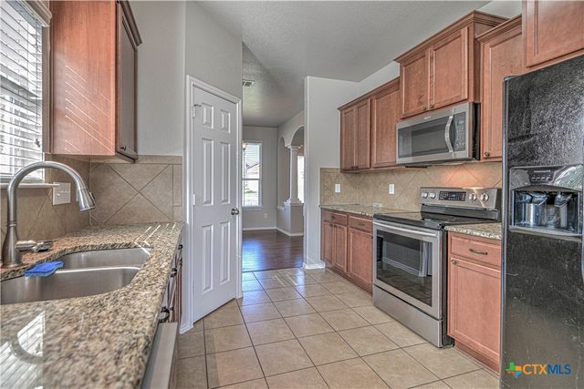 1011 Sugar Brook Drive, Temple, TX 76502