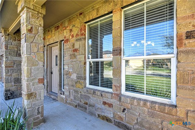 1011 Sugar Brook Drive, Temple, TX 76502