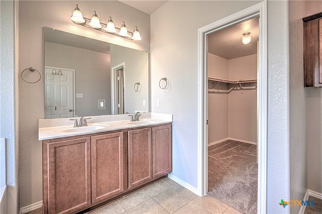 1011 Sugar Brook Drive, Temple, TX 76502