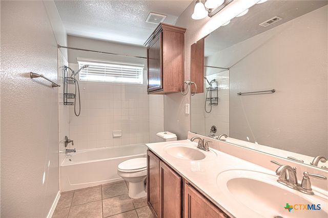 1011 Sugar Brook Drive, Temple, TX 76502