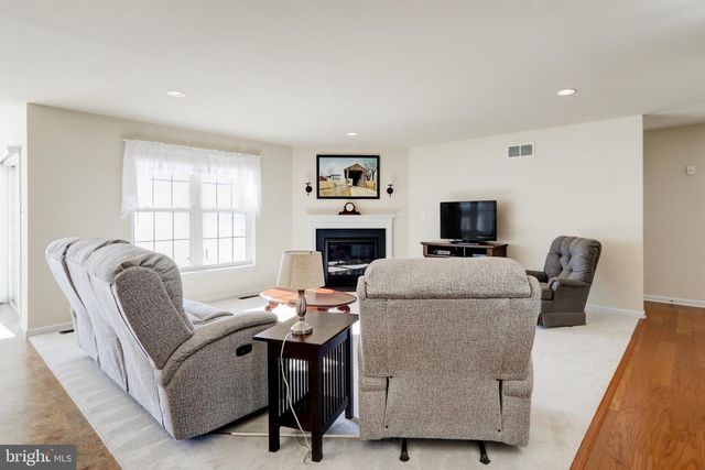 79 PLEASANT RD, Gordonville, PA 17529