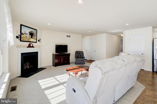 79 PLEASANT RD, Gordonville, PA 17529