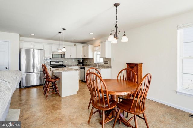 79 PLEASANT RD, Gordonville, PA 17529