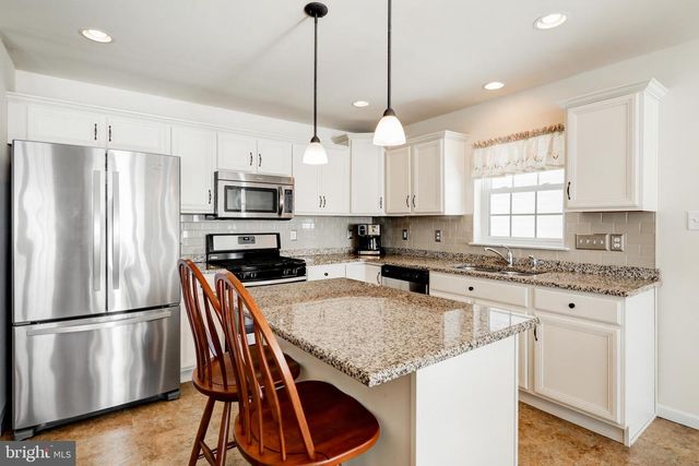 79 PLEASANT RD, Gordonville, PA 17529