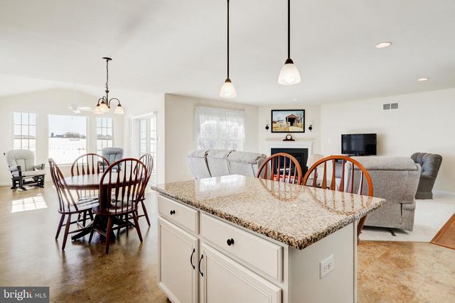 79 PLEASANT RD, Gordonville, PA 17529