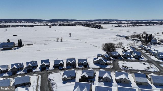 79 PLEASANT RD, Gordonville, PA 17529