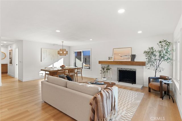 20642 Goshawk Lane, Huntington Beach, CA 92646