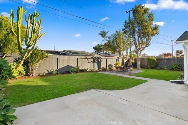 20642 Goshawk Lane, Huntington Beach, CA 92646