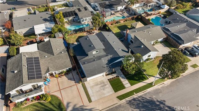 20642 Goshawk Lane, Huntington Beach, CA 92646