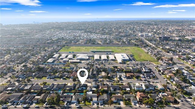 20642 Goshawk Lane, Huntington Beach, CA 92646