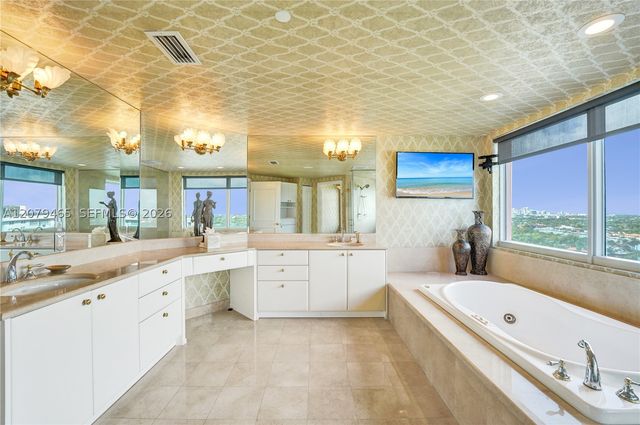 2100 N Ocean Blvd 18B, Fort Lauderdale, FL 33305
