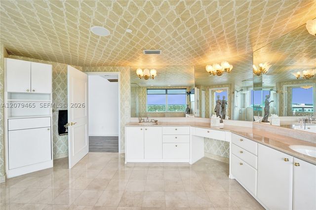 2100 N Ocean Blvd 18B, Fort Lauderdale, FL 33305