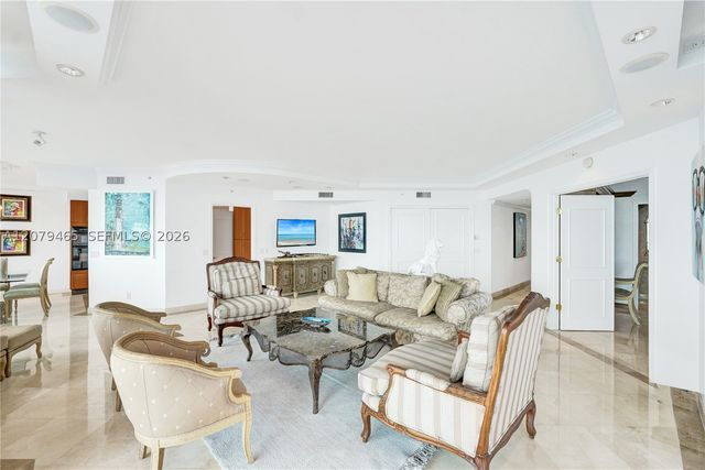 2100 N Ocean Blvd 18B, Fort Lauderdale, FL 33305