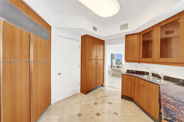 2100 N Ocean Blvd 18B, Fort Lauderdale, FL 33305