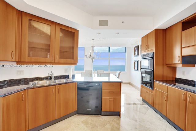 2100 N Ocean Blvd 18B, Fort Lauderdale, FL 33305