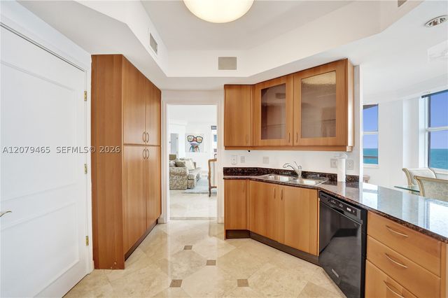 2100 N Ocean Blvd 18B, Fort Lauderdale, FL 33305