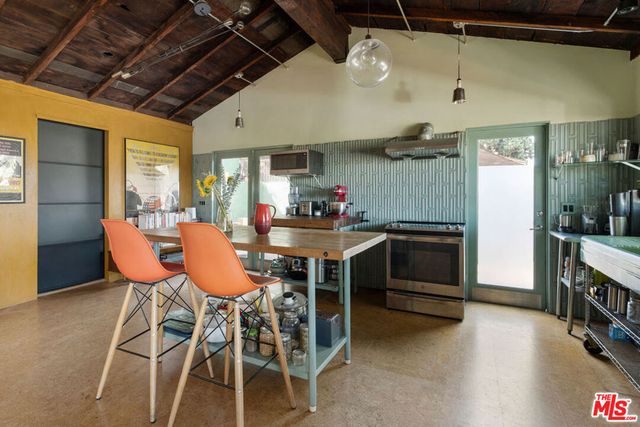 238 Furness Avenue, Los Angeles, CA 90042