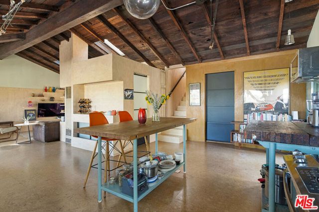 238 Furness Avenue, Los Angeles, CA 90042