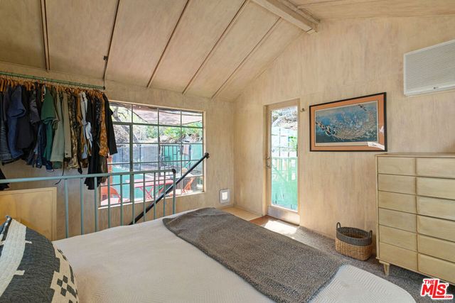 238 Furness Avenue, Los Angeles, CA 90042