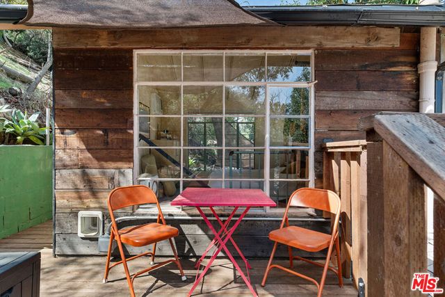 238 Furness Avenue, Los Angeles, CA 90042