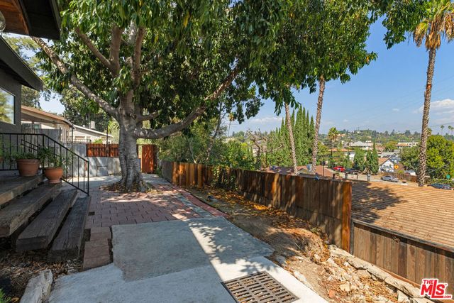238 Furness Avenue, Los Angeles, CA 90042