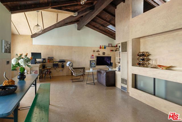 238 Furness Avenue, Los Angeles, CA 90042