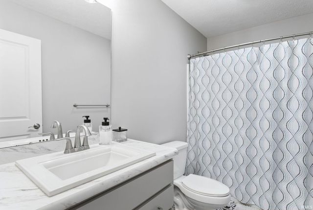 1604 Cobble Hill Drive, Osceola, IN 46561