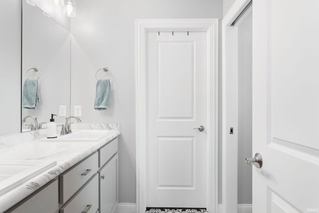 1604 Cobble Hill Drive, Osceola, IN 46561