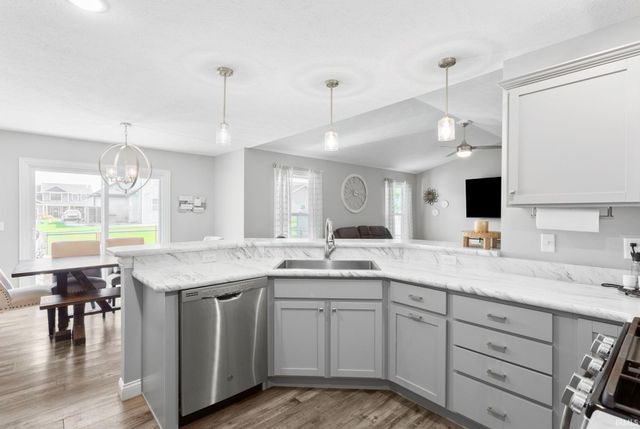 1604 Cobble Hill Drive, Osceola, IN 46561