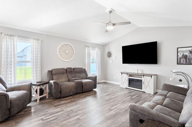 1604 Cobble Hill Drive, Osceola, IN 46561