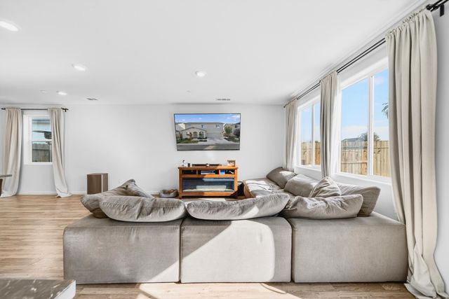 3219 E Mary Avenue, Visalia, CA 93292