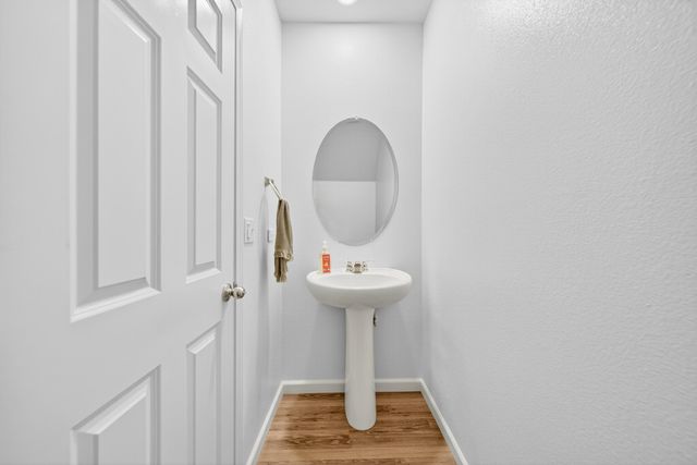 3219 E Mary Avenue, Visalia, CA 93292