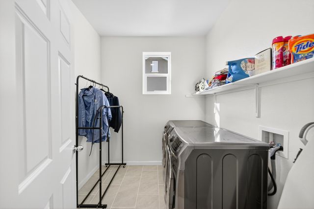 3219 E Mary Avenue, Visalia, CA 93292