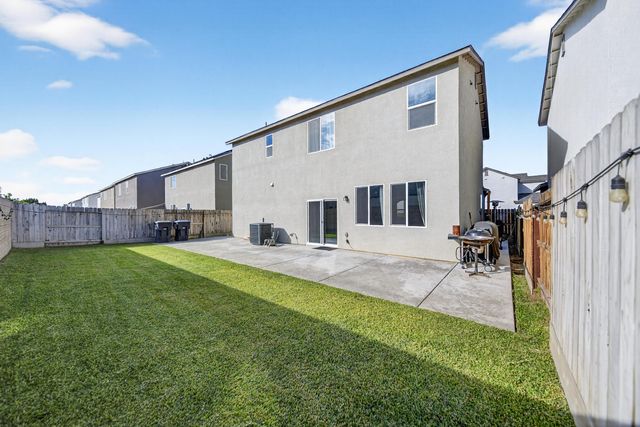 3219 E Mary Avenue, Visalia, CA 93292