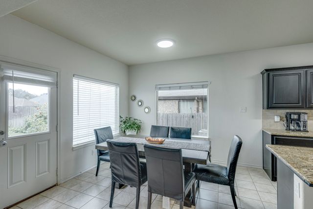 616 Cameron Way, Azle, TX 76020