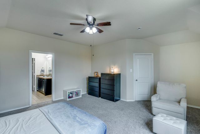 616 Cameron Way, Azle, TX 76020