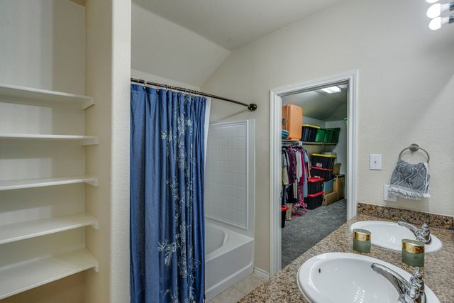 616 Cameron Way, Azle, TX 76020