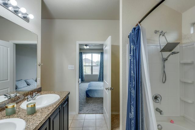 616 Cameron Way, Azle, TX 76020