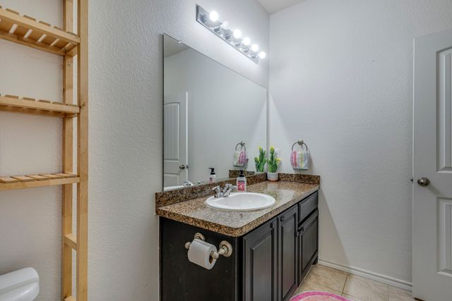 616 Cameron Way, Azle, TX 76020