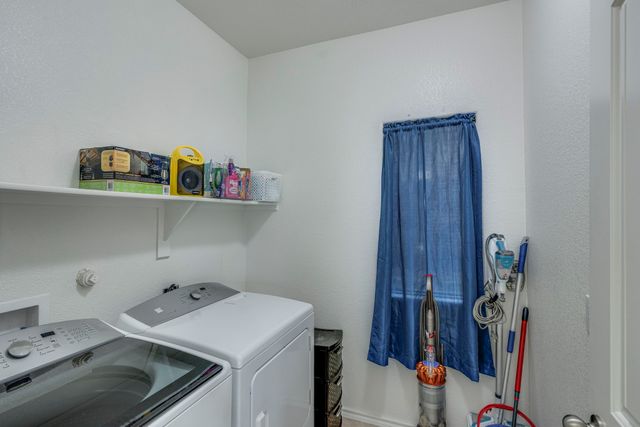 616 Cameron Way, Azle, TX 76020