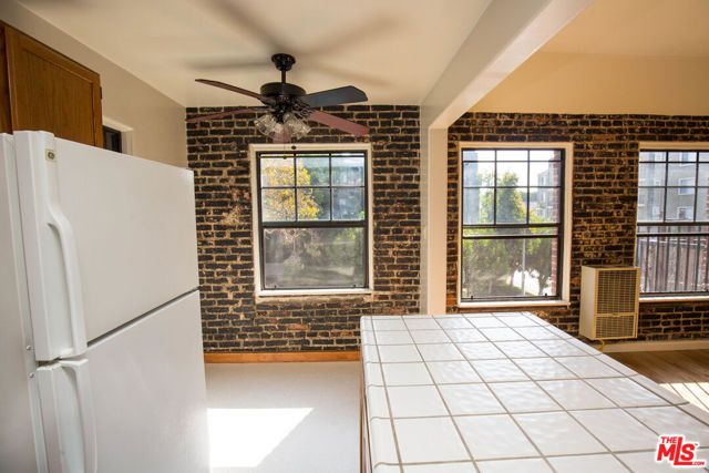361 S DETROIT Street 401, Los Angeles, CA 90036