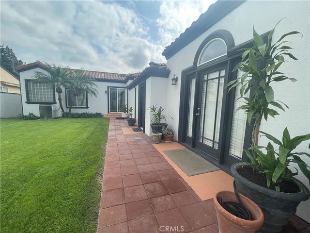 9457 Gotham, Downey, CA 90241