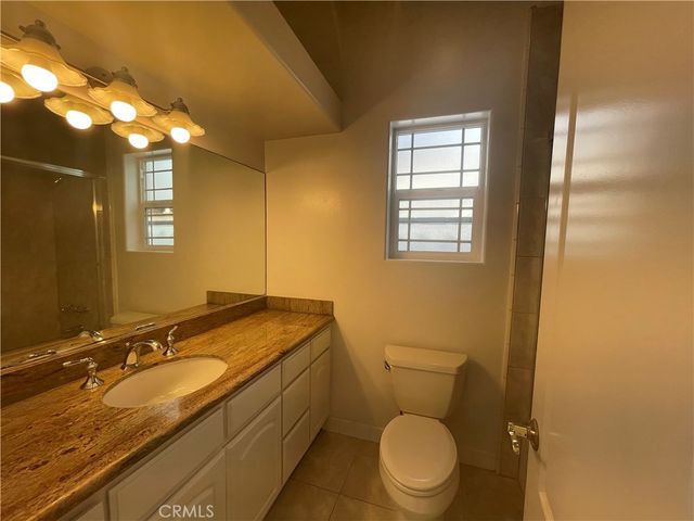 9457 Gotham, Downey, CA 90241