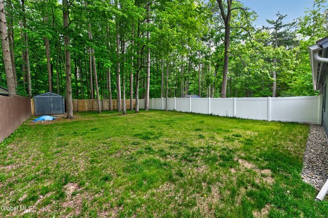 85 Wake Robin Road, Ballston Spa, NY 12020