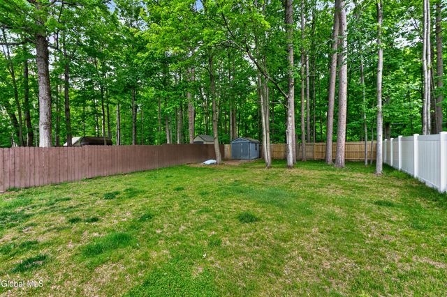 85 Wake Robin Road, Ballston Spa, NY 12020