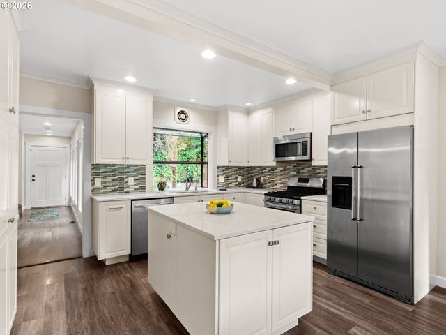 541 Se PARK Dr, Gresham, OR 97080