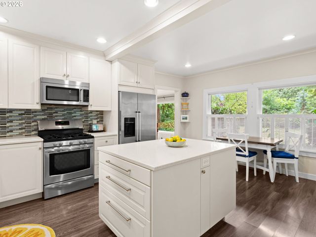 541 Se PARK Dr, Gresham, OR 97080