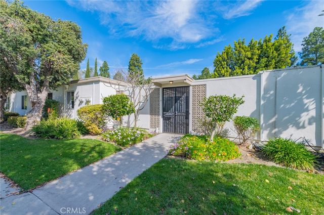 319 Avenida Carmel B, Laguna Woods, CA 92637